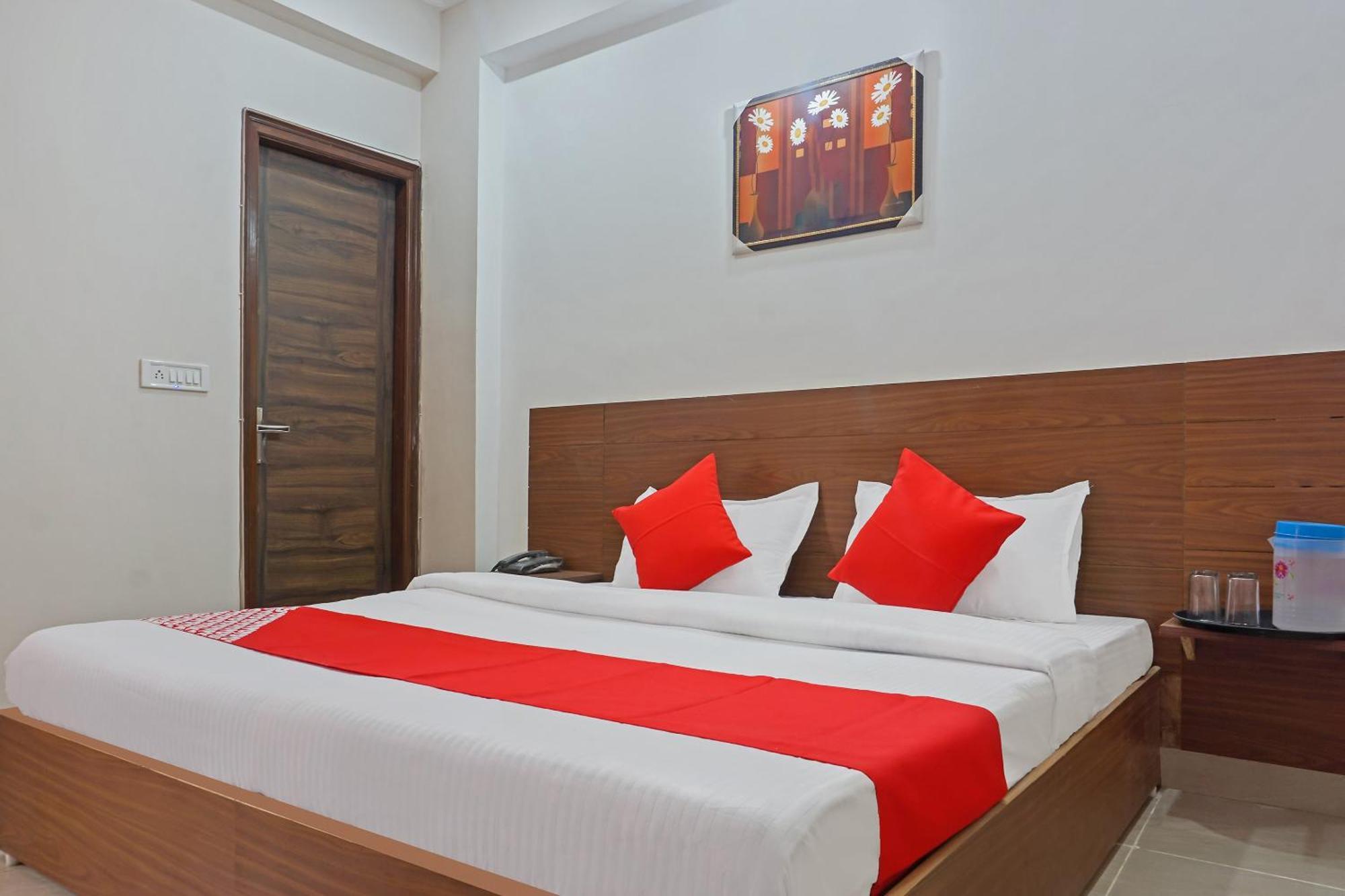 Hotel O Quadis Noida Exterior photo