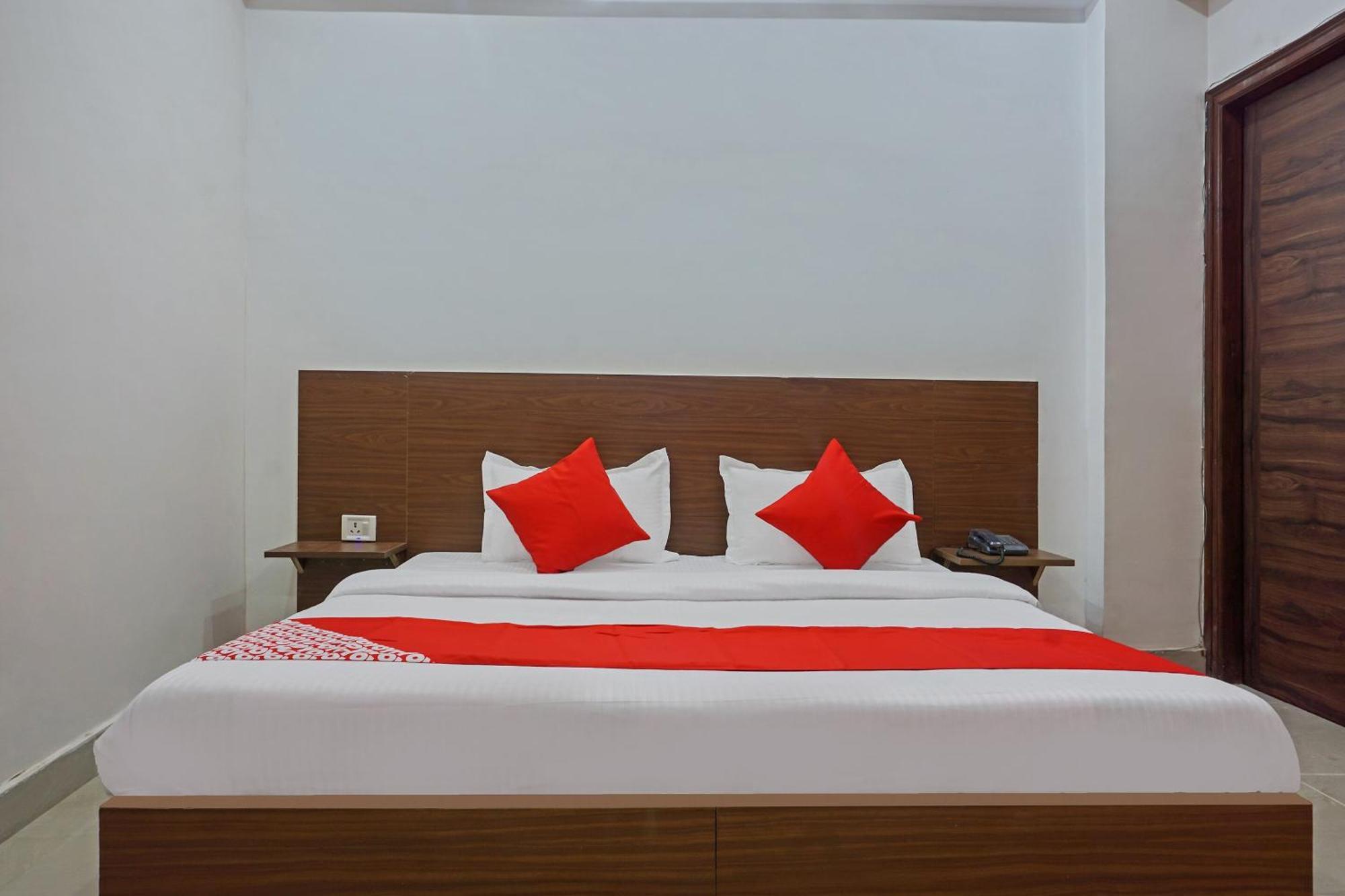 Hotel O Quadis Noida Exterior photo