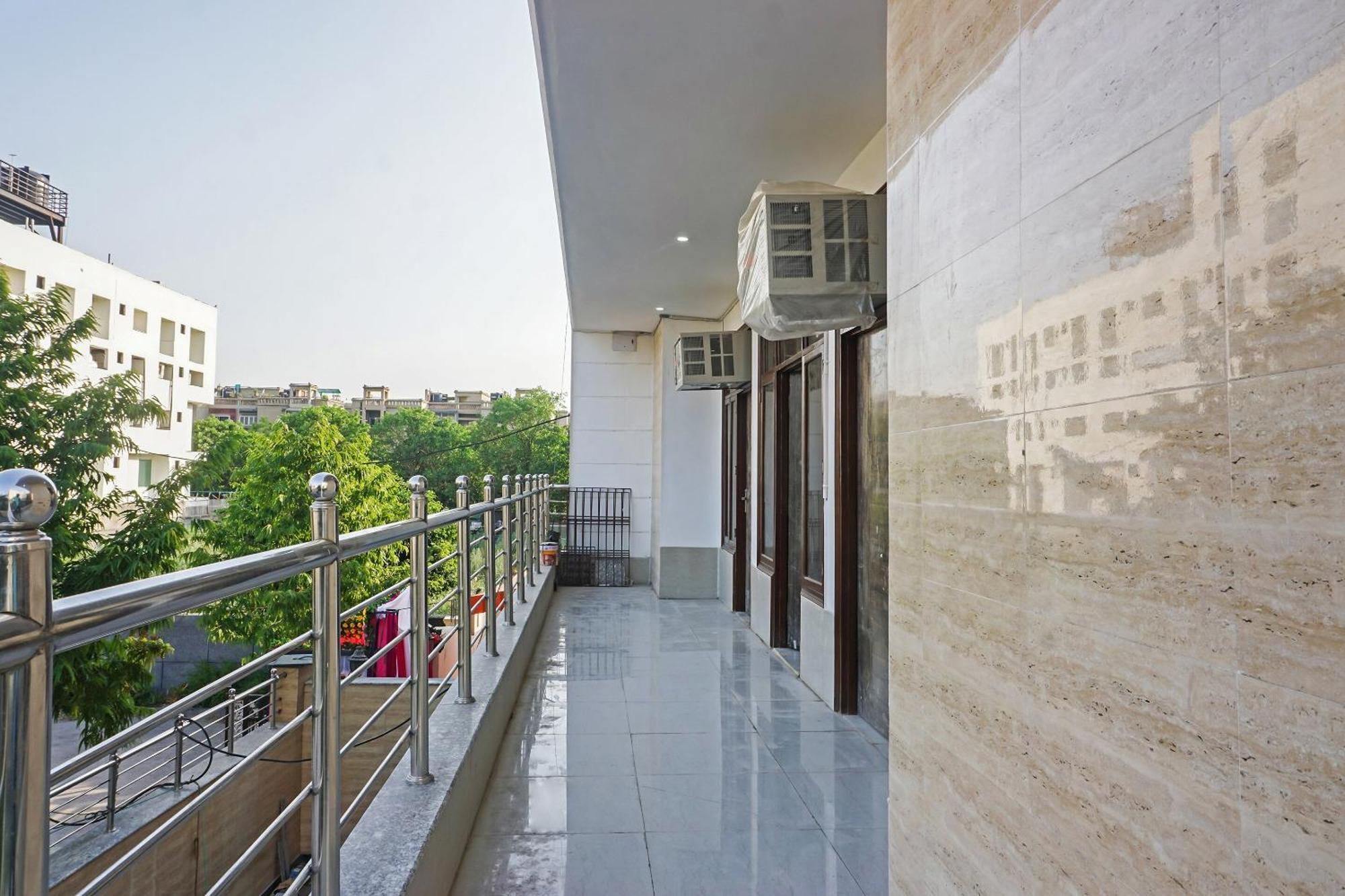 Hotel O Quadis Noida Exterior photo