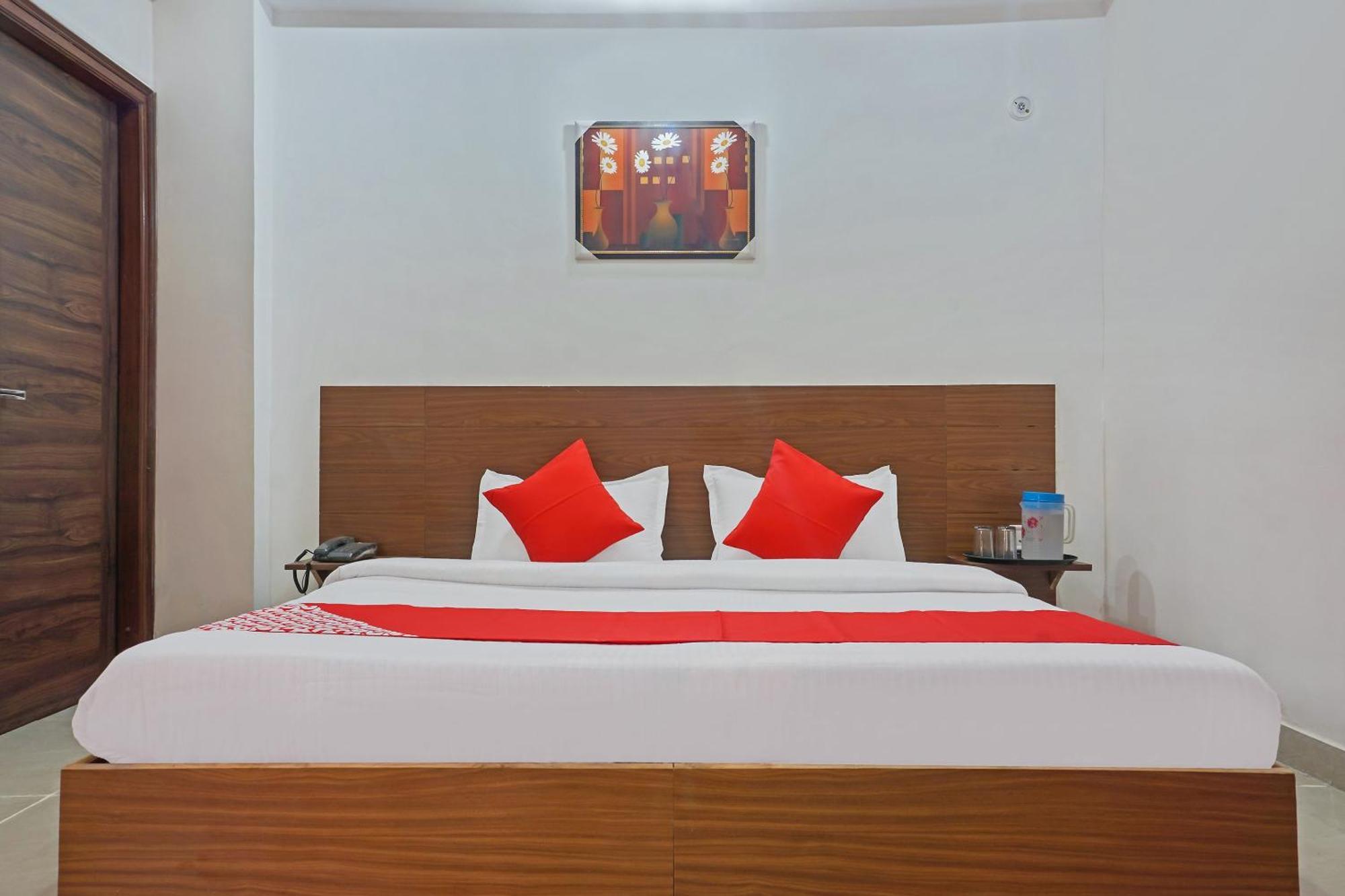 Hotel O Quadis Noida Exterior photo